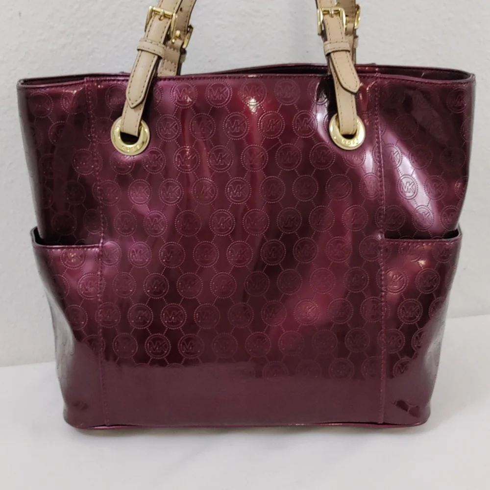 Michael Kors Jet Set East West Signature Bordeaux Patent Leather Metallic Tote